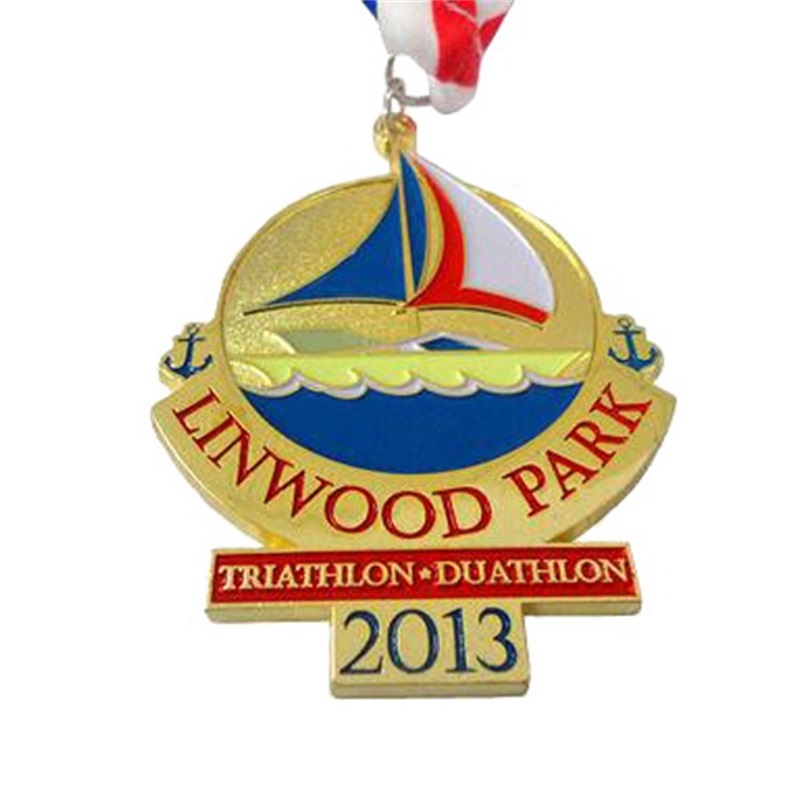 Fashion Design 3D Metal Sports Medal en Trofeeën Custom Duathlon Triathlon Running Gold Award Medal met lint